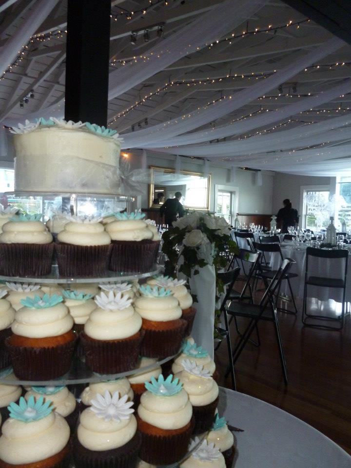 Gallery Image 16: Table setting detail
